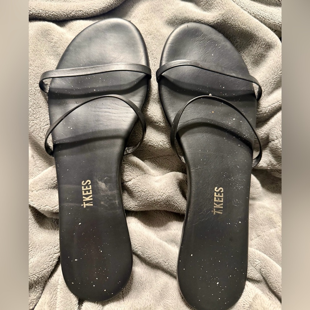 GUC TKEES Gemma Black Strappy Sandals - Picture 3 of 12